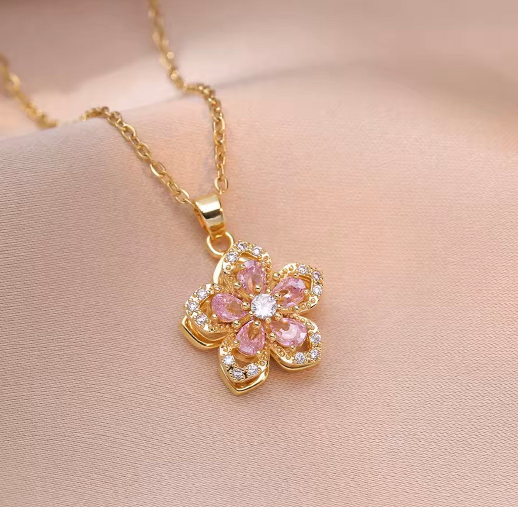 Spinning Hibiscus Necklace