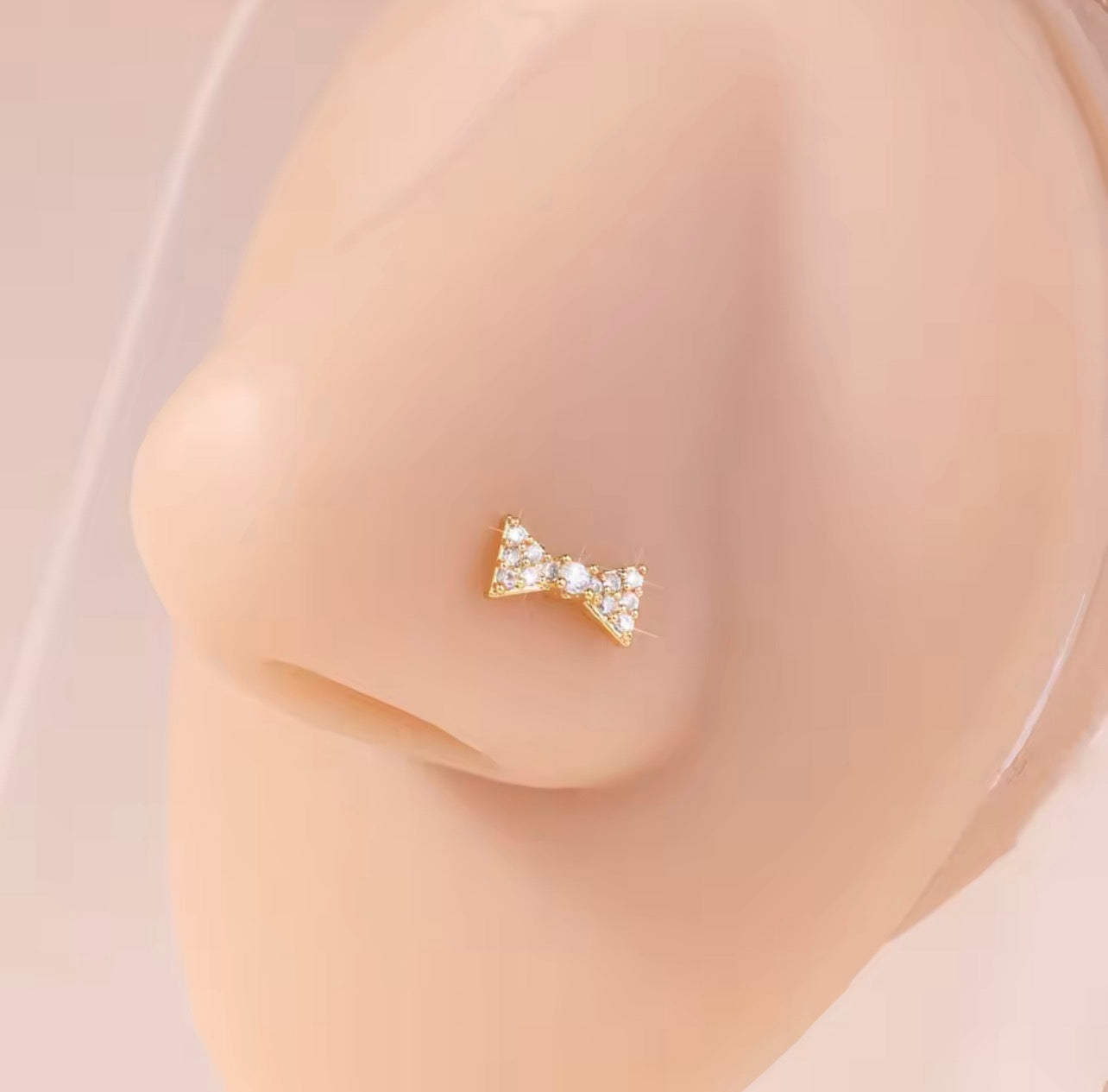 Bow Nose Stud