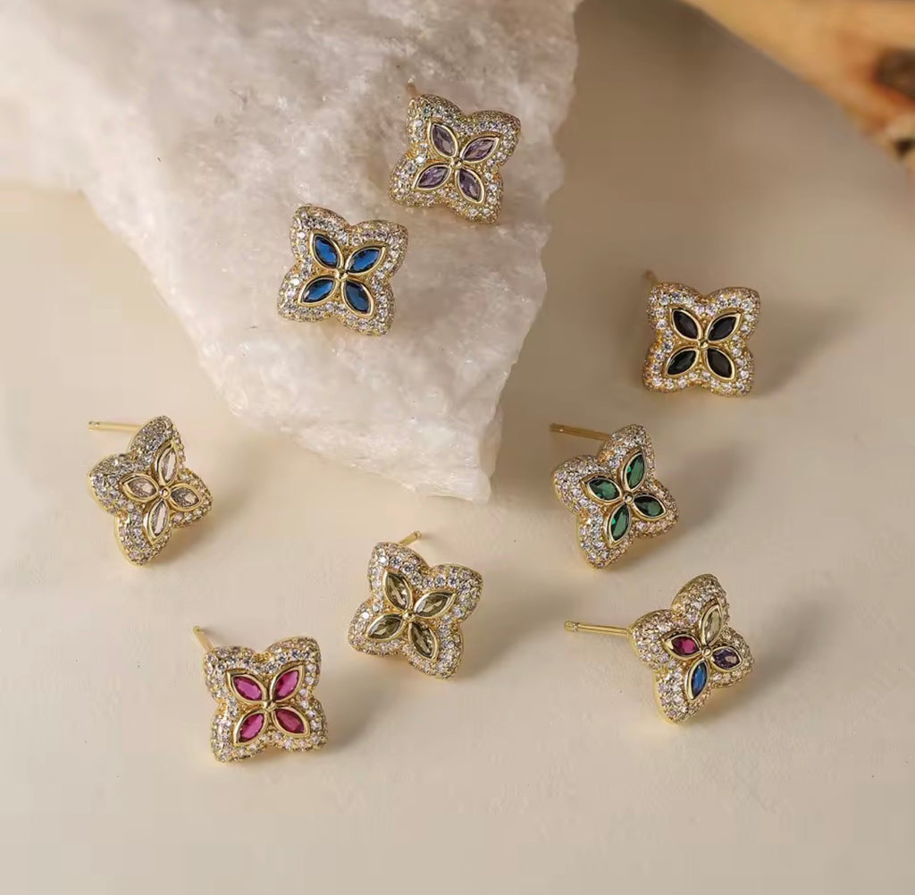 4 Leaf Clover Studs