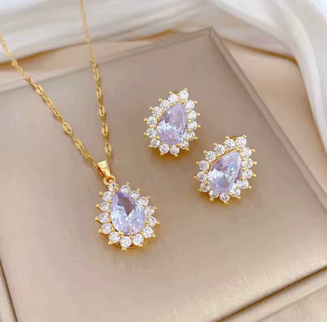 Teardrop Set