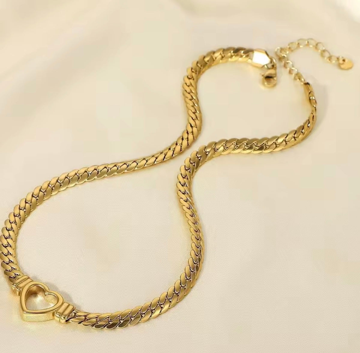 Chunky Flat Cuban Heart