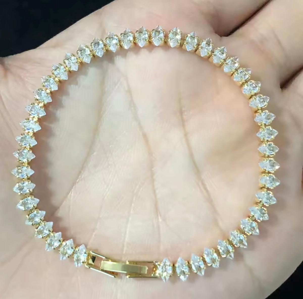 Dainty Tennis